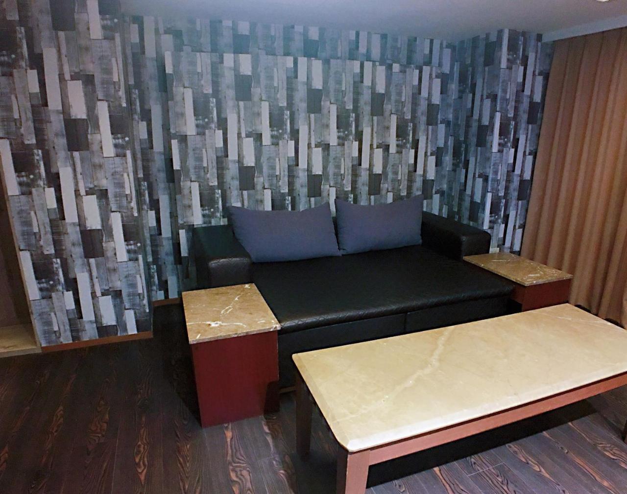 Love Hotel Taipei Exterior photo